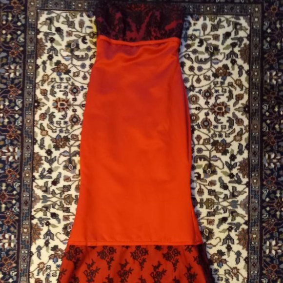 Strapless Red and Black Dress, Size 4, Alexia Designs - Picture 5 of 5